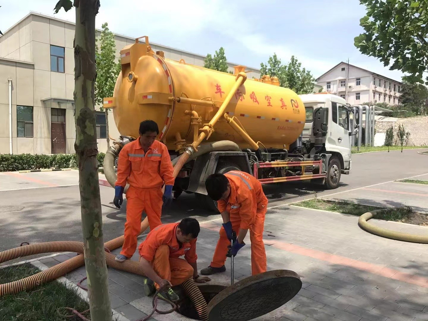 桥西化粪池清理与5-8吨吸粪车施工效率分析